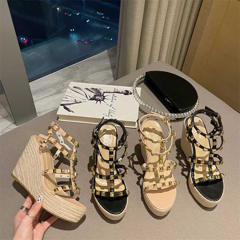 Thick Sole Rivet Open Toe Platform Sandals Women Summer 2025 New Wedge Roman High Heels