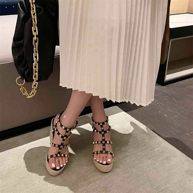 Thick Sole Rivet Open Toe Platform Sandals Women Summer 2025 New Wedge Roman High Heels