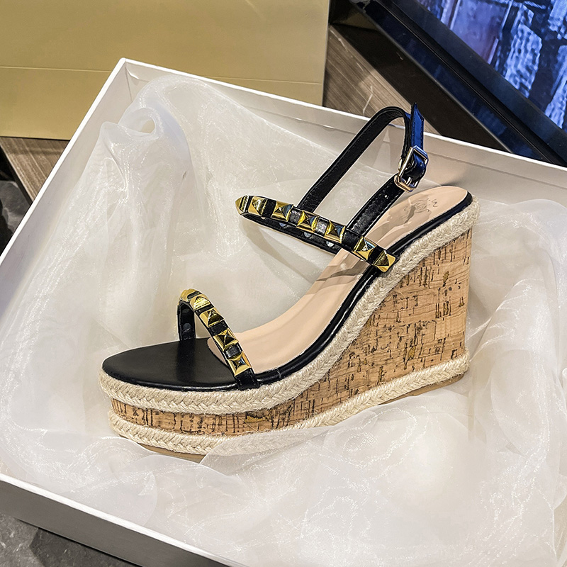 womens-platform-wedge-sandals-2025-summer-new-thick-sole-strappy-rivet-roman-sandals_3 Women's Platform Wedge Sandals 2025 Summer New Thick Sole Strappy Rivet Roman Sandals