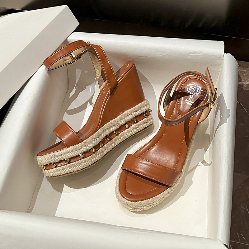 womens-rivet-wedge-platform-one-strap-sandals-summer-heightening-open-toe-high-end-woven-roman-shoes_3 Women's Rivet Wedge Platform One-Strap Sandals Summer Heightening Open Toe High-End Woven Roman Shoes