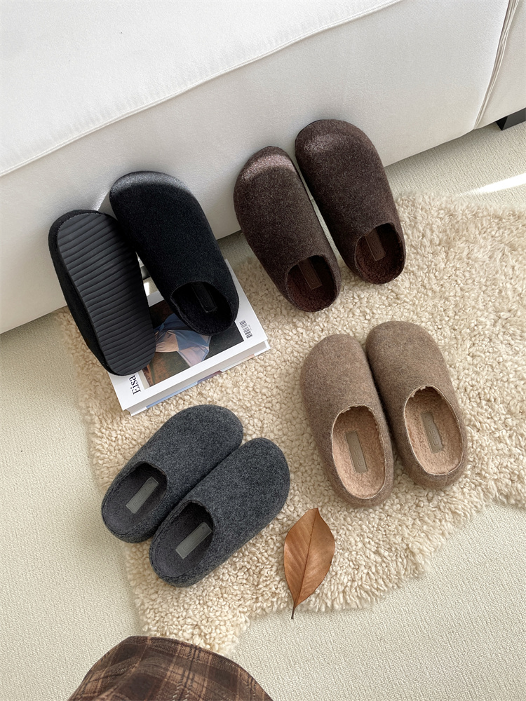womens-winter-felt-clog-slippers-with-faux-fur-lining-casual-low-heel-house-shoes Women's Winter Felt Clog Slippers with Faux Fur Lining - Casual Low Heel House Shoes