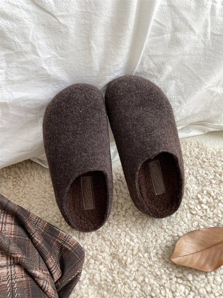 womens-winter-felt-clog-slippers-with-faux-fur-lining-casual-low-heel-house-shoes_3 Women's Winter Felt Clog Slippers with Faux Fur Lining - Casual Low Heel House Shoes